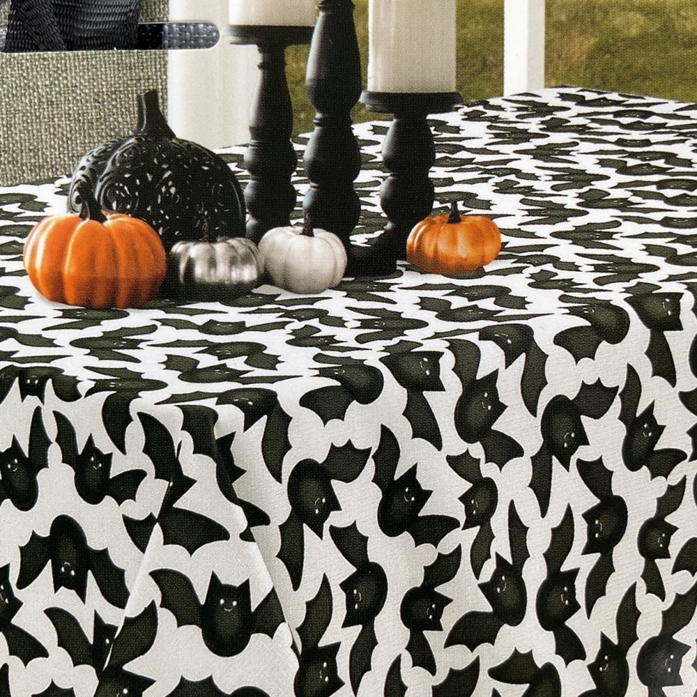 Cynthia Rowley Curious Bat Attack Halloween Tablecloth Oblong 60x104 Black Gray